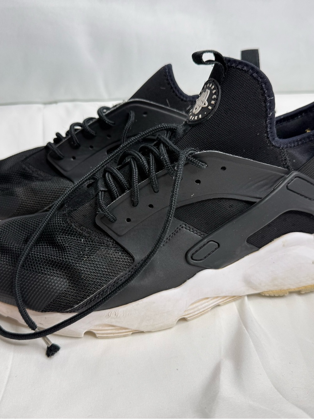 Nike Air Huarache Run Ultra sneakers size 11
